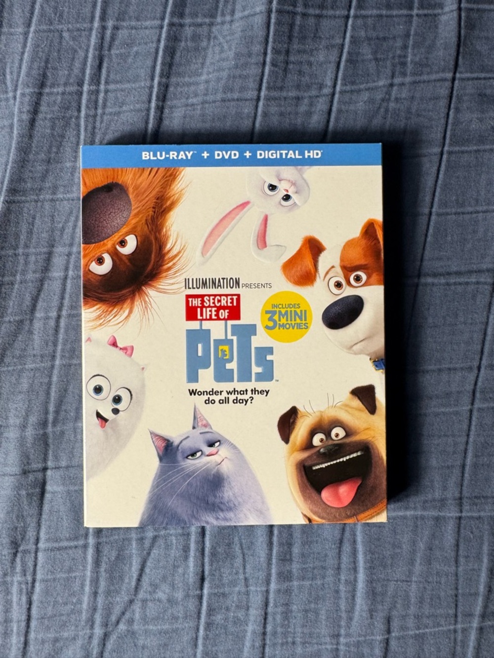 The Secret Life of Pets Blu-ray + DVD + Digital HD - White/Cream Cover